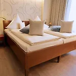 Hotel Martha 3*