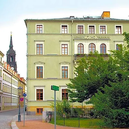 Martha Hotel